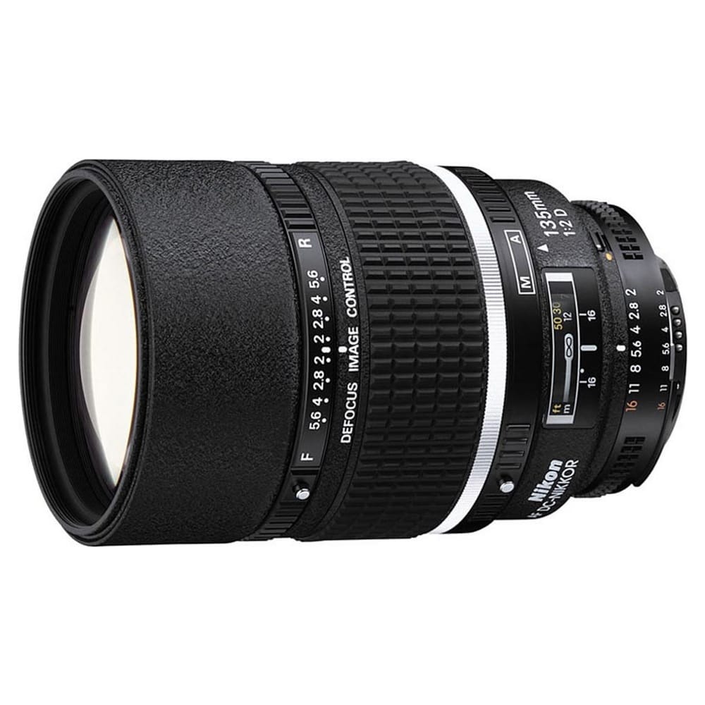 Nikon AF DC 135 f/2.0 D Nikkor